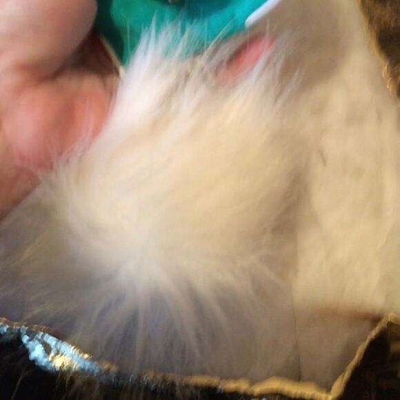 WHITE POM Attachment w Leather Snap - Picture 4 of 5